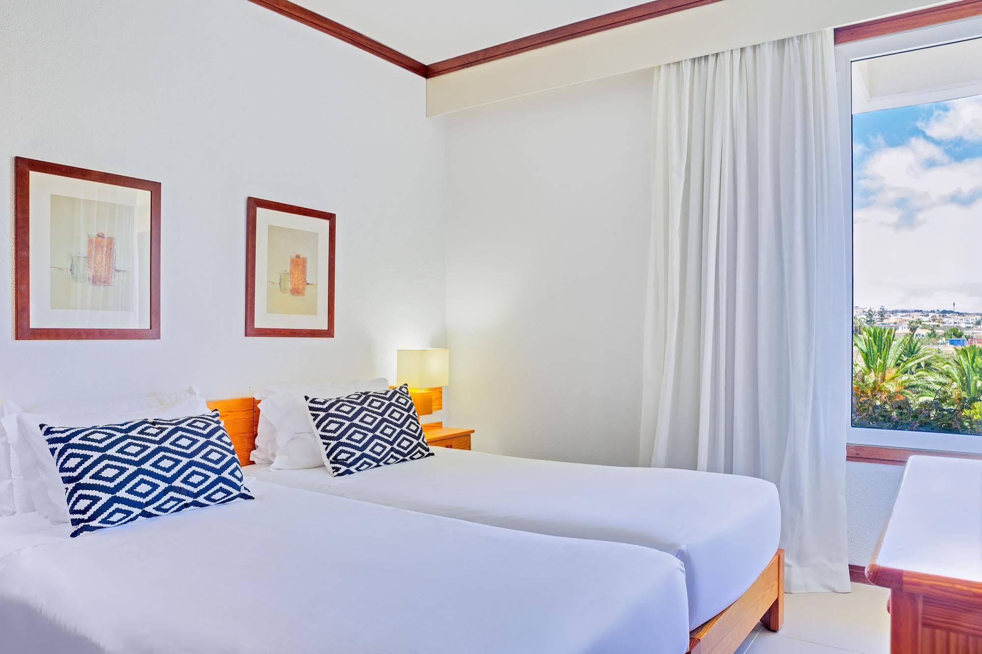 Vila Baleira Suites Porto Santo Exterior photo